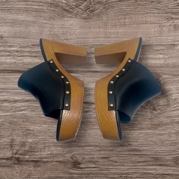 Forever Black Faux Leather Faux Wood Clog Sandals Slip-On Shoes - Picture 6 of 8